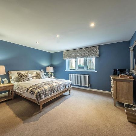 The Packhorse Inn Ньюмаркет Экстерьер фото