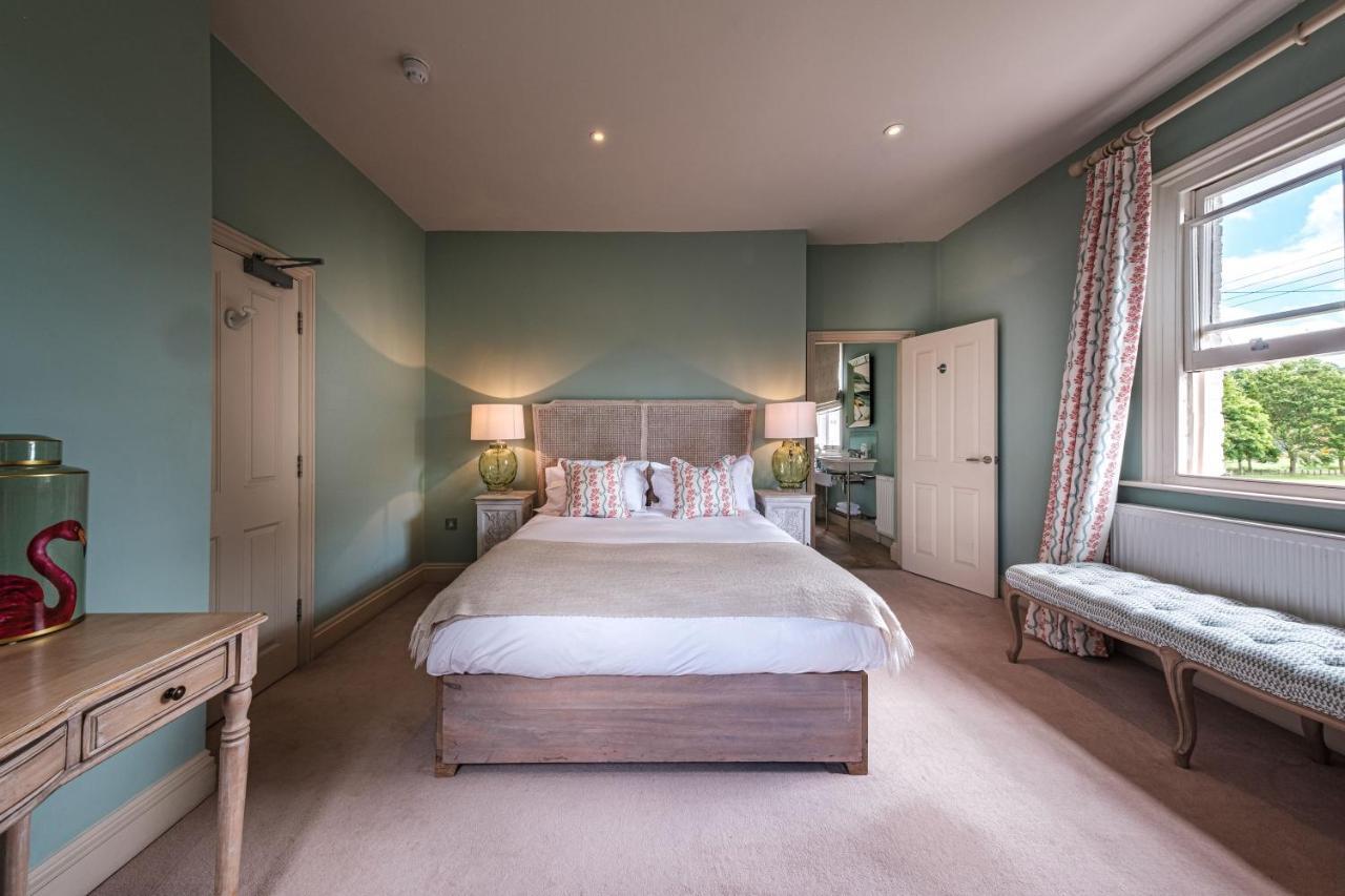The Packhorse Inn Ньюмаркет Экстерьер фото
