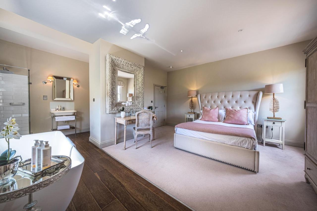 The Packhorse Inn Ньюмаркет Экстерьер фото