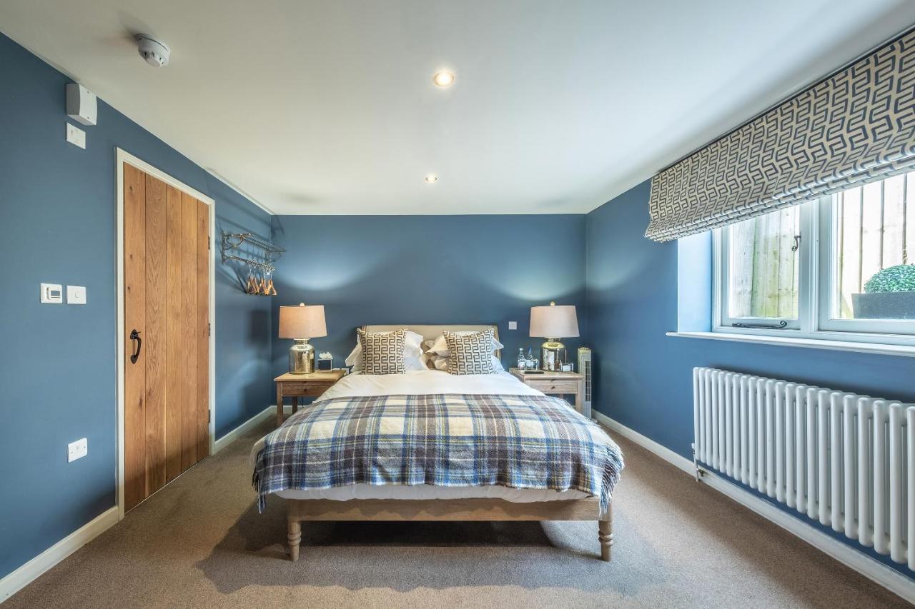 The Packhorse Inn Ньюмаркет Экстерьер фото